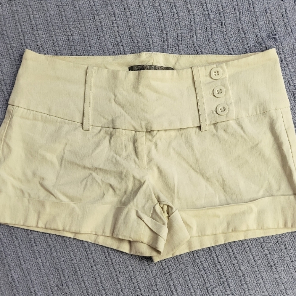 Express White/Cream Women's Shorts